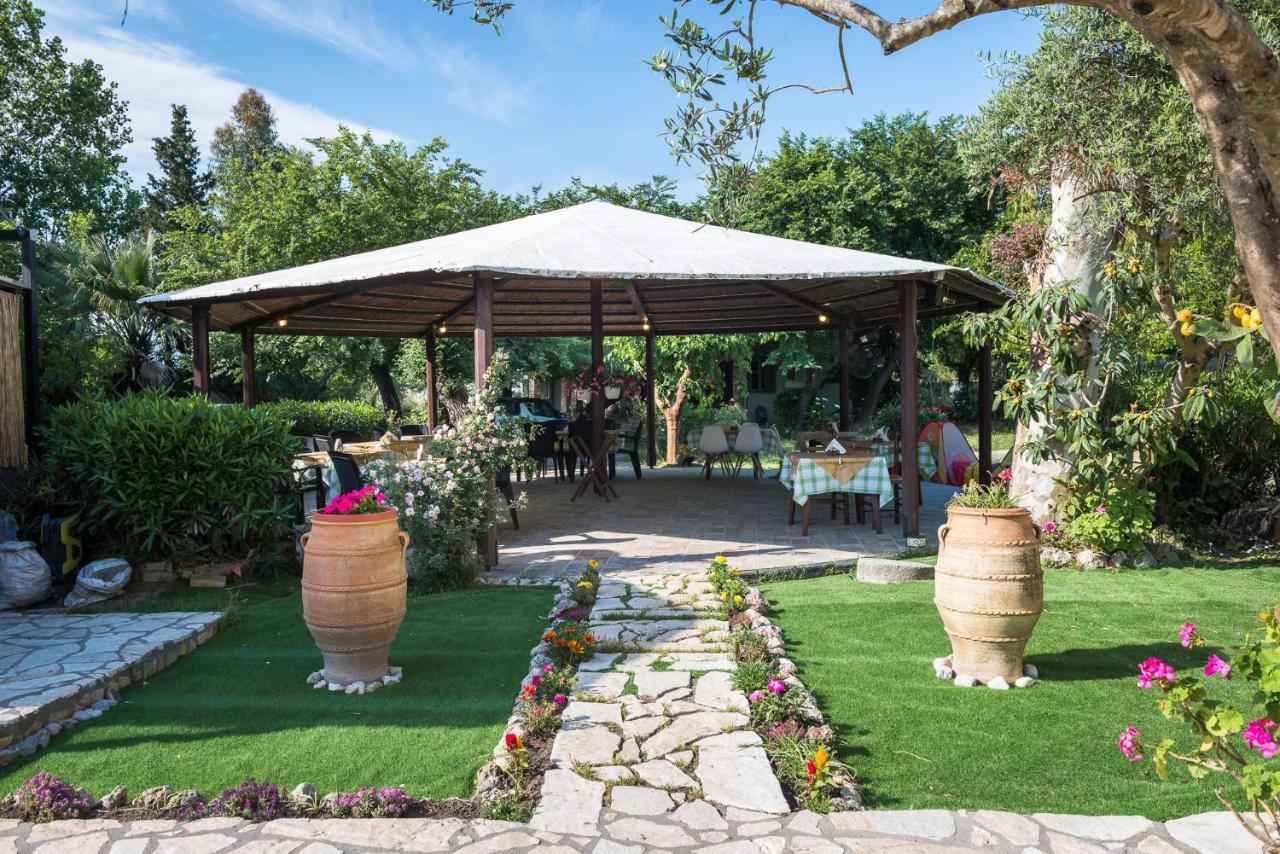Takis Family Corfu Hotel Kontokali Exterior photo